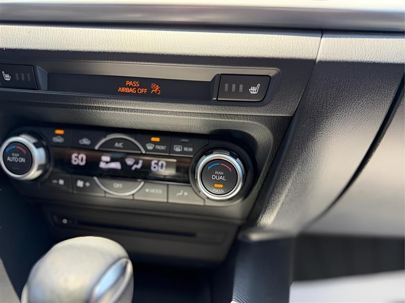 Mazda MAZDA3 s Grand Touring AT 5-Door 2014