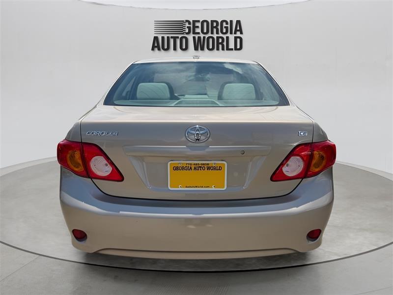 Toyota Corolla 4dr Sdn LE Auto 2010