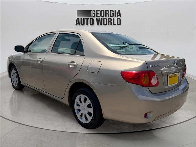 Toyota Corolla 4dr Sdn LE Auto 2010