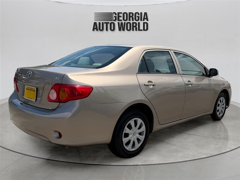 Toyota Corolla 4dr Sdn LE Auto 2010