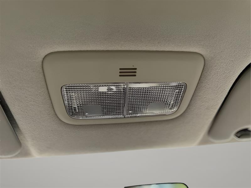 Toyota Corolla 4dr Sdn LE Auto 2010