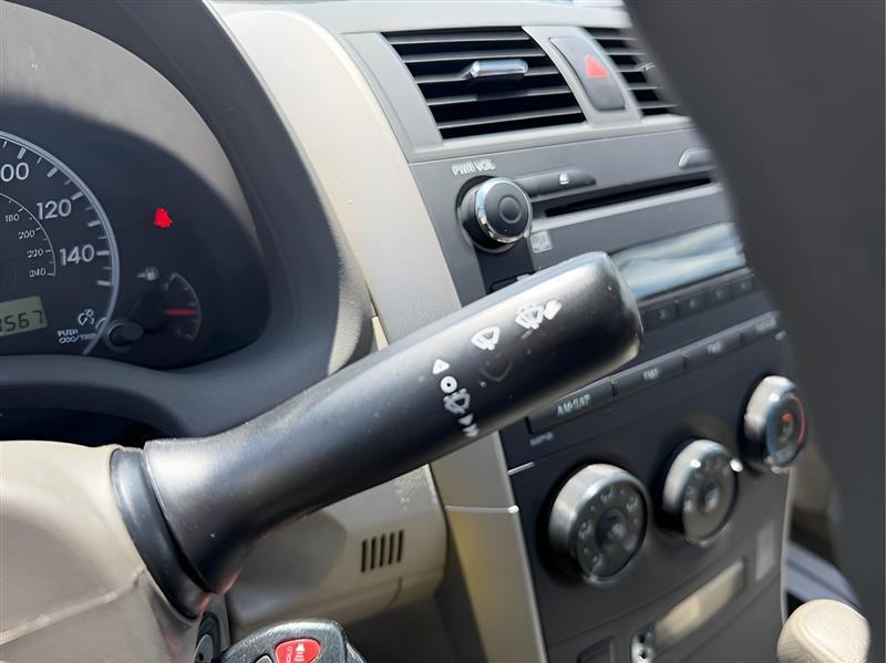 Toyota Corolla 4dr Sdn LE Auto 2010