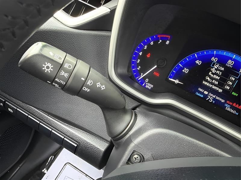 Toyota Corolla XSE 4D Hatchback 6sp 2019