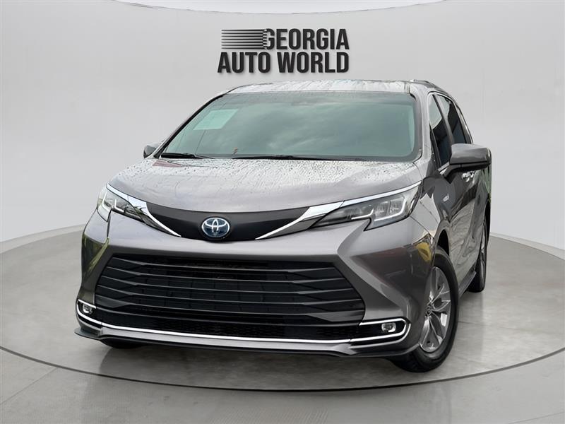 Toyota Sienna XLE 7-Passenger 2021