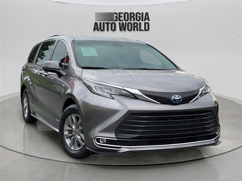 Toyota Sienna XLE 7-Passenger 2021