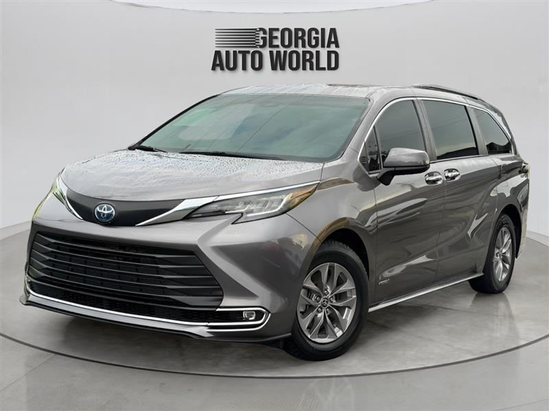 Toyota Sienna XLE 7-Passenger 2021
