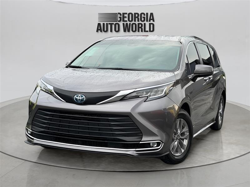 Toyota Sienna XLE 7-Passenger 2021