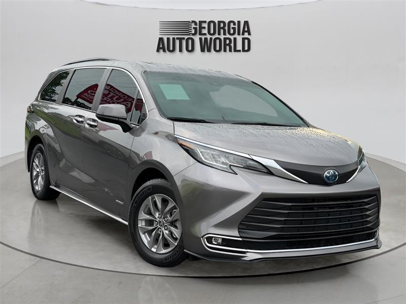 Toyota Sienna XLE 7-Passenger 2021