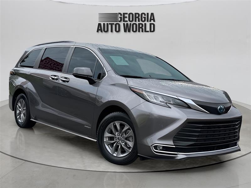 Toyota Sienna XLE 7-Passenger 2021