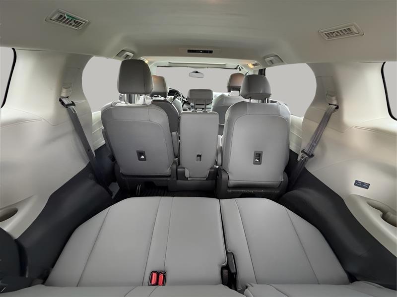 Toyota Sienna XLE 7-Passenger 2021