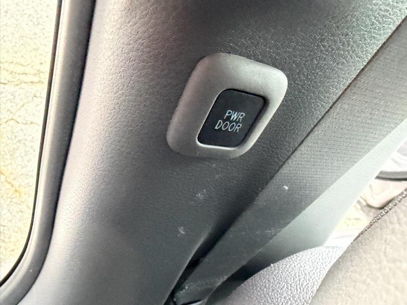 Toyota Sienna XLE 7-Passenger 2021