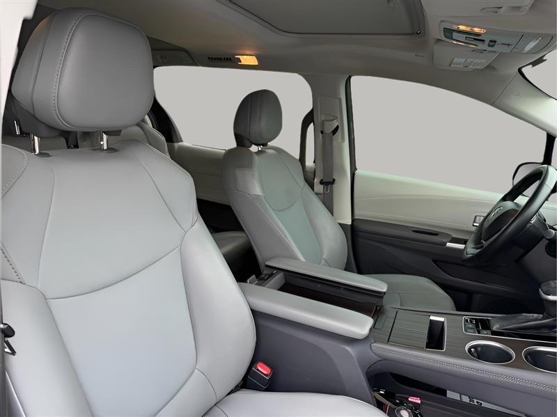 Toyota Sienna XLE 7-Passenger 2021