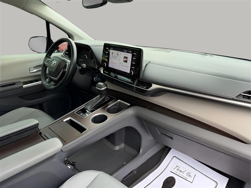 Toyota Sienna XLE 7-Passenger 2021
