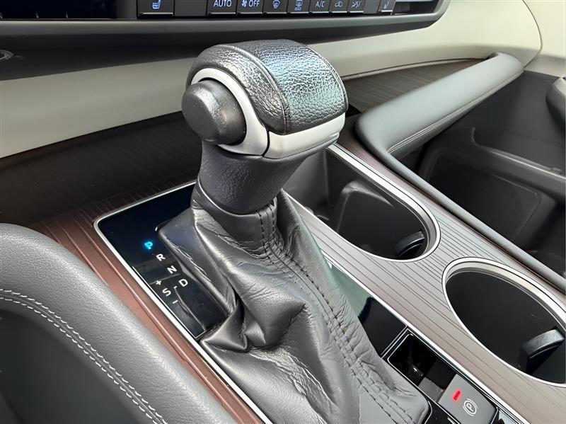 Toyota Sienna XLE 7-Passenger 2021