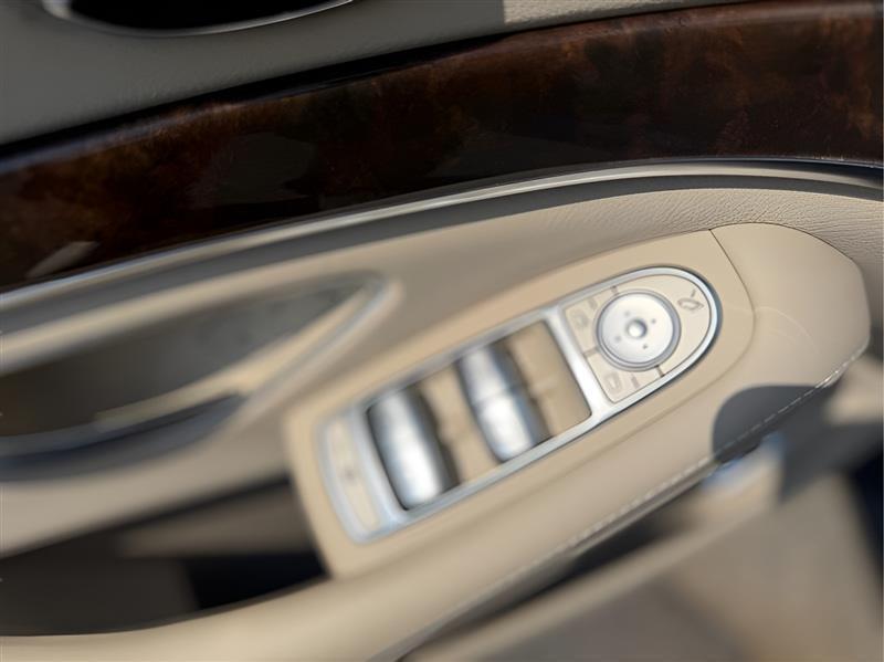 Mercedes-Benz S-Class S560 4MATIC 2019
