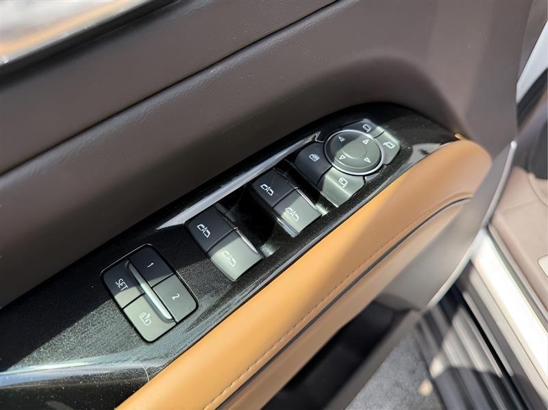 Cadillac Escalade ESV Premium Luxury 4WD 2021