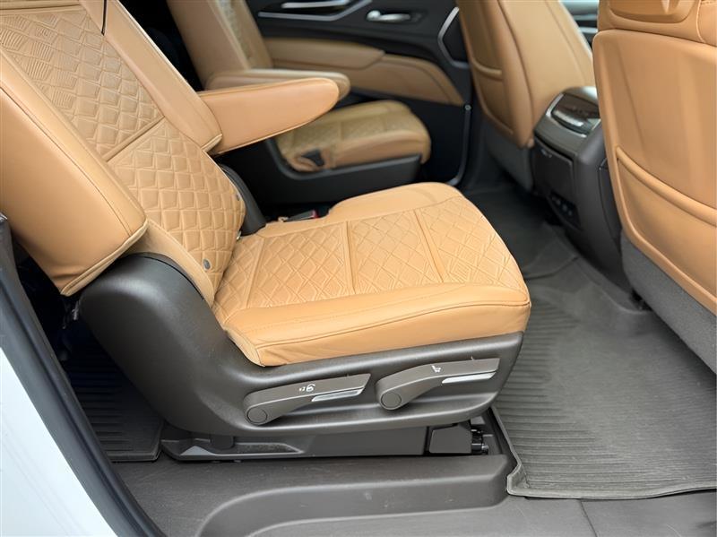 Cadillac Escalade ESV Premium Luxury 4WD 2021