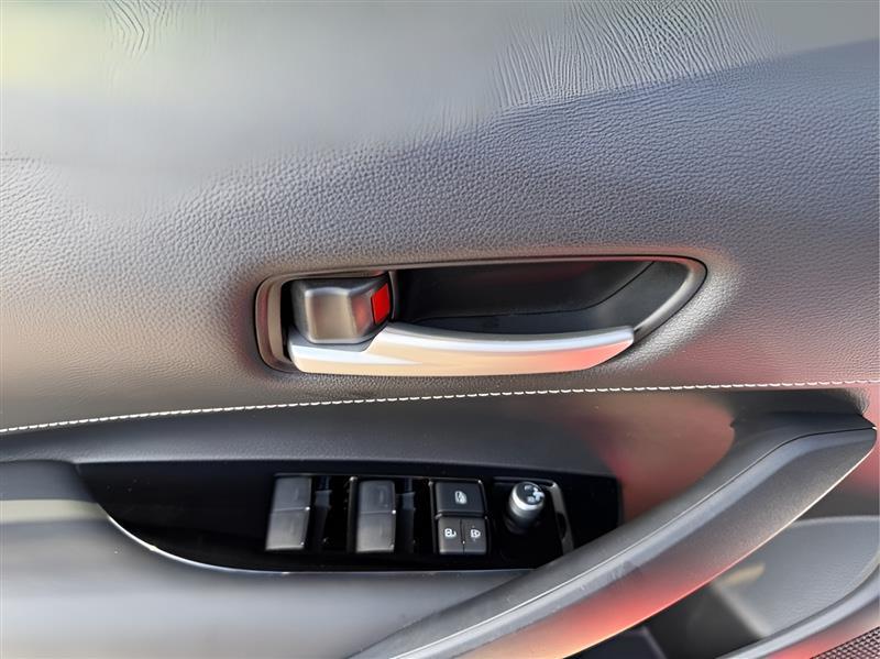 Toyota Corolla SE Hatchback CVT 2021