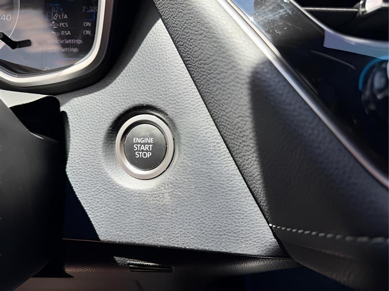 Toyota Corolla SE Hatchback CVT 2021