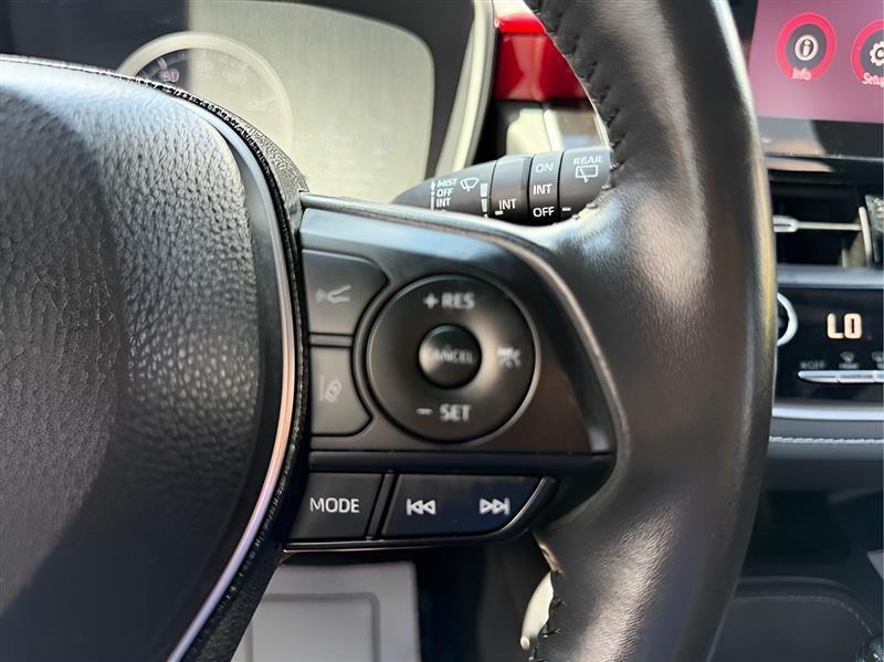 Toyota Corolla SE Hatchback CVT 2021