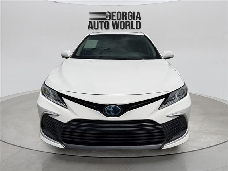 Toyota Camry Hybrid LE 2021