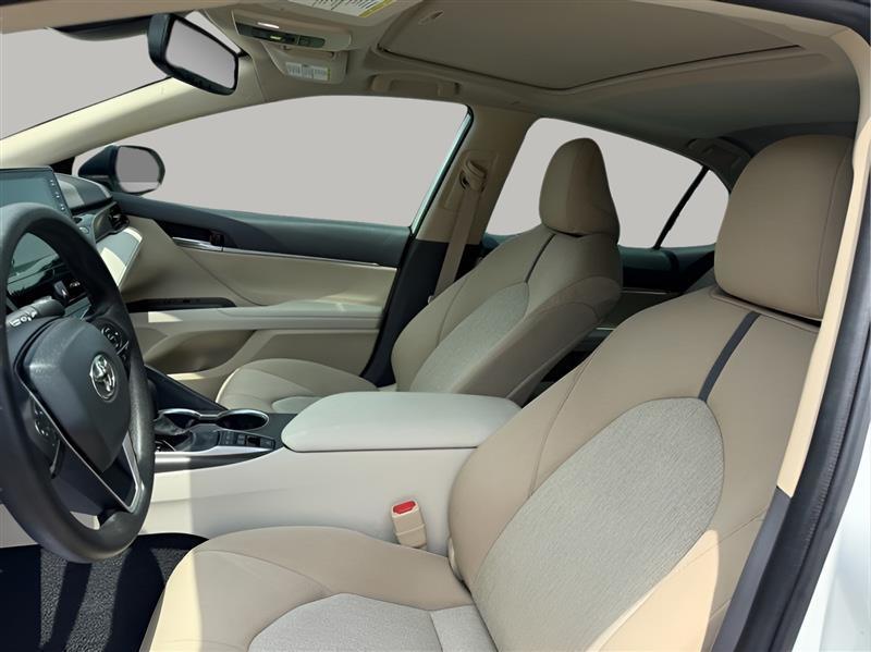 Toyota Camry Hybrid LE 2021