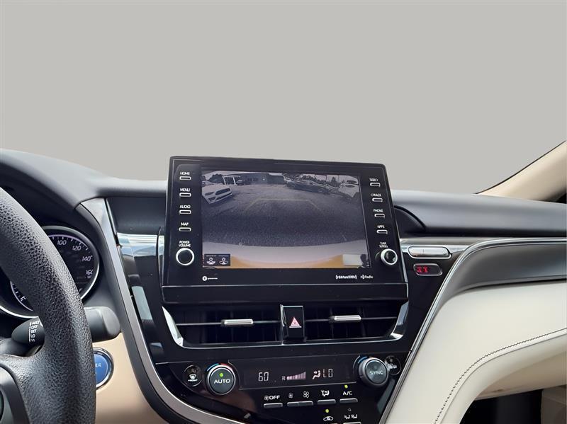 Toyota Camry Hybrid LE 2021