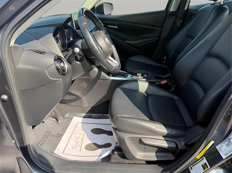 Toyota Yaris Sedan 4-Door XLE Auto (Natl) 2019