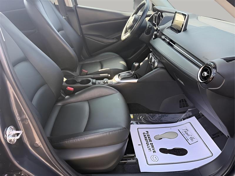 Toyota Yaris Sedan 4-Door XLE Auto (Natl) 2019