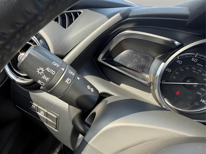 Toyota Yaris Sedan 4-Door XLE Auto (Natl) 2019