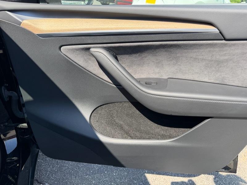 Tesla Model Y Long Range 2023
