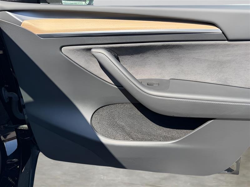 Tesla Model Y Long Range 2023
