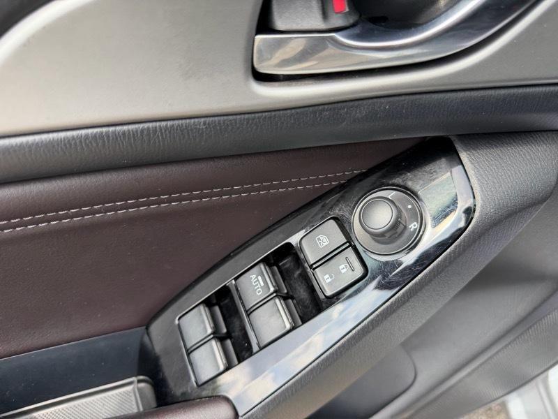 Mazda MAZDA3 i Touring AT 5-Door 2017