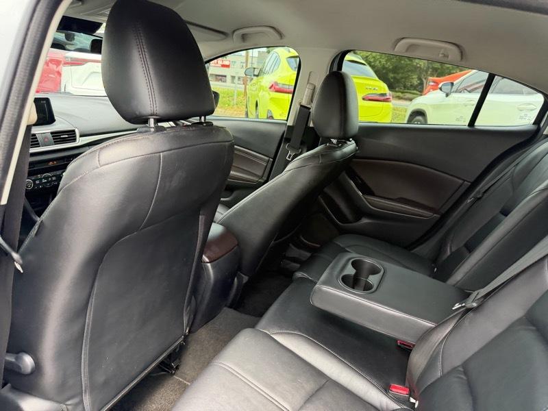 Mazda MAZDA3 i Touring AT 5-Door 2017