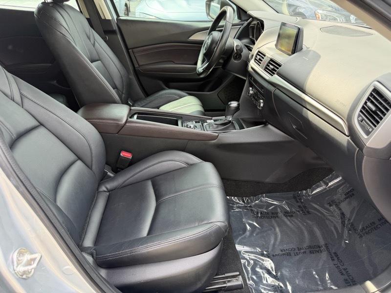 Mazda MAZDA3 i Touring AT 5-Door 2017