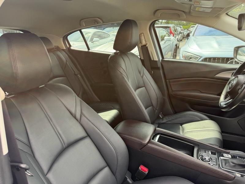 Mazda MAZDA3 i Touring AT 5-Door 2017