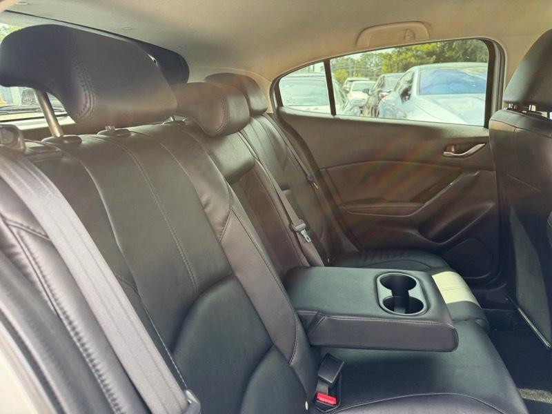 Mazda MAZDA3 i Touring AT 5-Door 2017