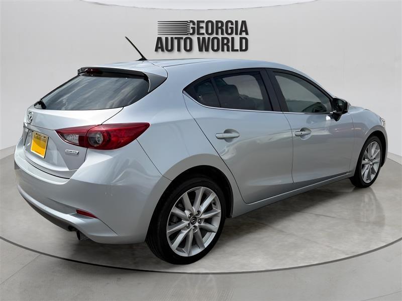 Mazda MAZDA3 i Touring AT 5-Door 2017