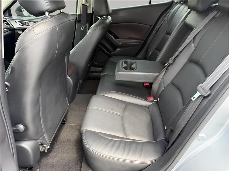 Mazda MAZDA3 i Touring AT 5-Door 2017