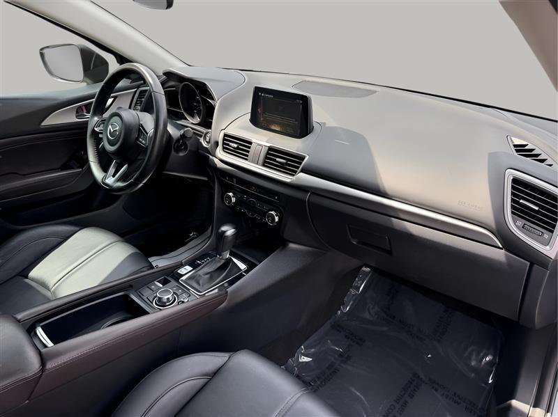 Mazda MAZDA3 i Touring AT 5-Door 2017