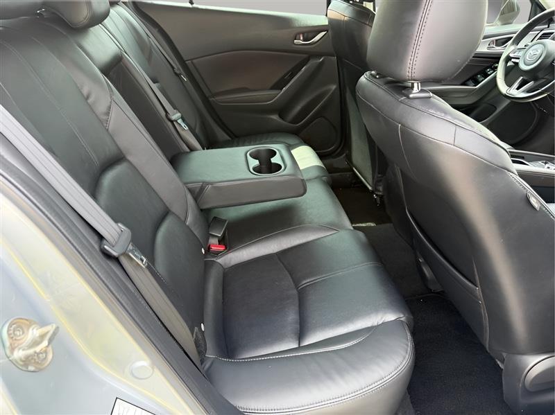 Mazda MAZDA3 i Touring AT 5-Door 2017