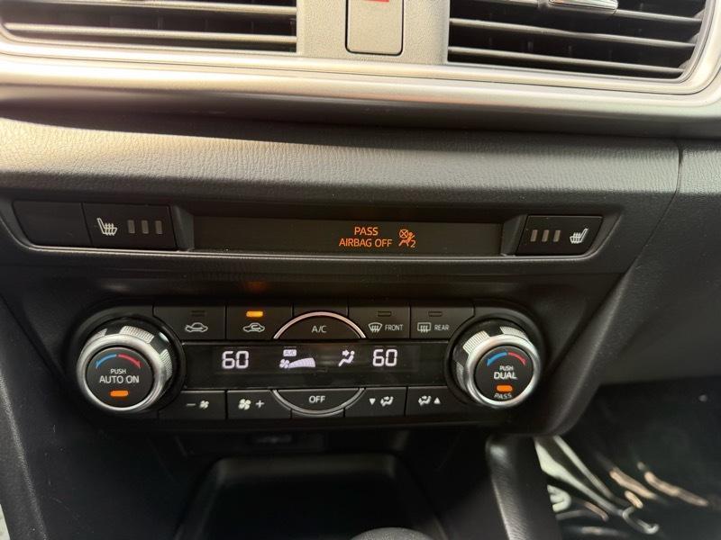 Mazda MAZDA3 i Touring AT 5-Door 2017