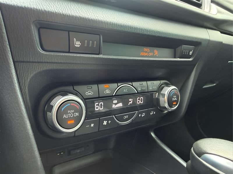Mazda MAZDA3 i Touring AT 5-Door 2017