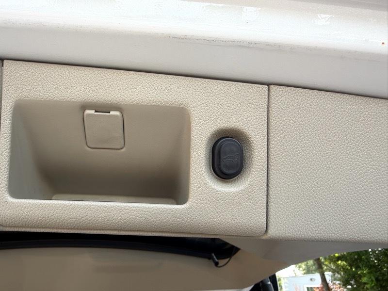 Cadillac Escalade Premium 4WD 2016