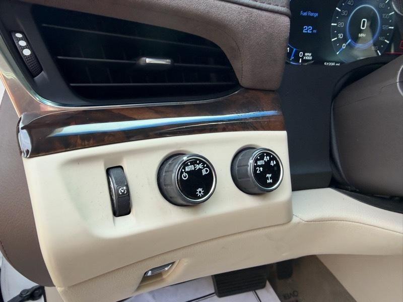 Cadillac Escalade Premium 4WD 2016