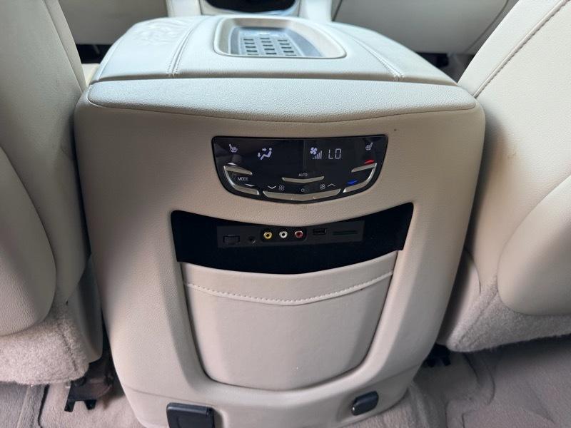 Cadillac Escalade Premium 4WD 2016