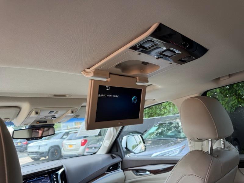 Cadillac Escalade Premium 4WD 2016