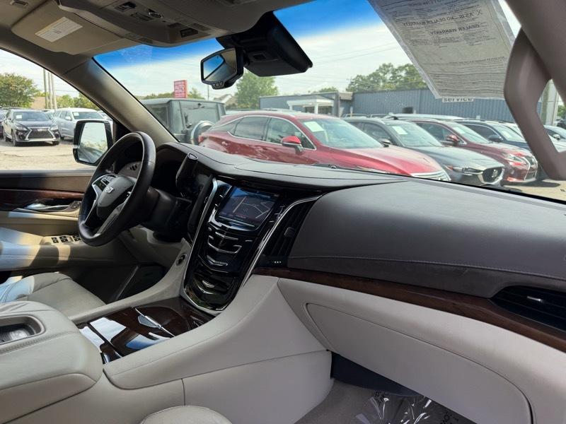 Cadillac Escalade Premium 4WD 2016