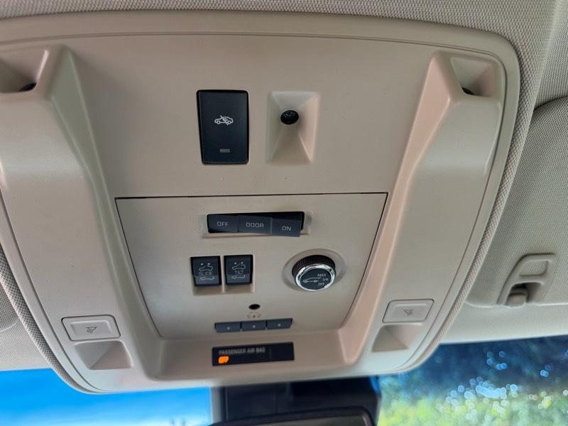 Cadillac Escalade Premium 4WD 2016