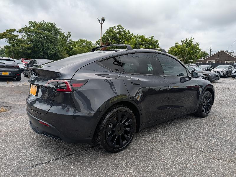 Tesla Model Y Long Range AWD 2024